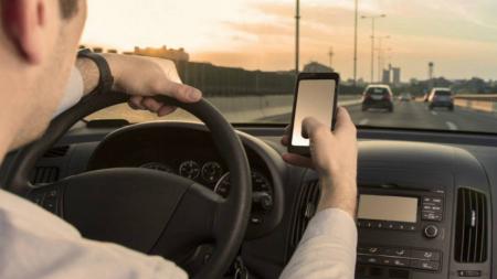 El 14 % de los accidentes de tránsito involucra el uso de tecnología mientras se conduce